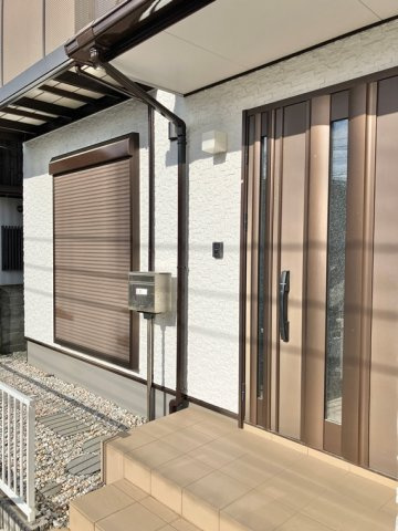 小坪戸建のエントランス