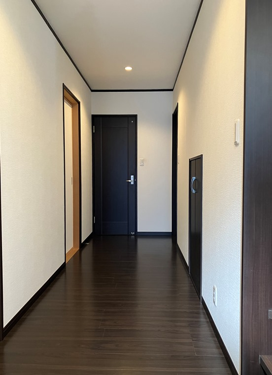 小坪戸建のロビー