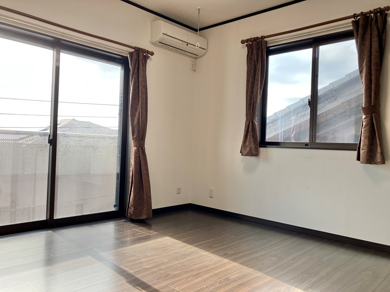 小坪戸建の寝室