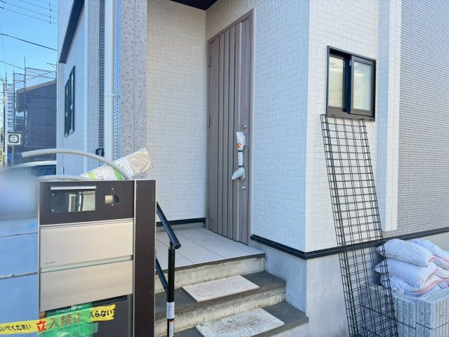 川口市安行領家　新築一戸建て　1号棟の玄関|玄関です