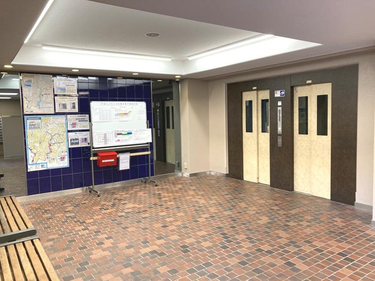 戸塚ハイライズＢ棟のロビー