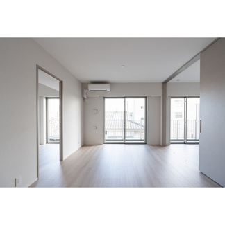 【居間・リビング】メゾンドオンディーヌ