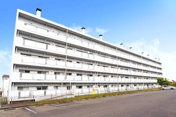 ビレッジハウス美原2号棟の外観