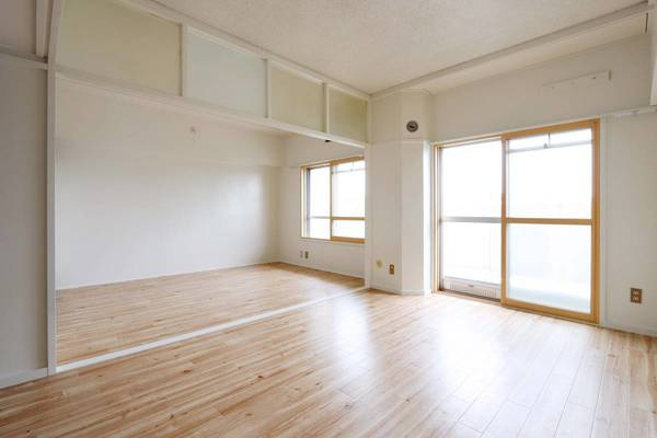 ビレッジハウス美原2号棟の居間・リビング|ビレッジハウスの同一物件・同一タイプの間取りの写真です