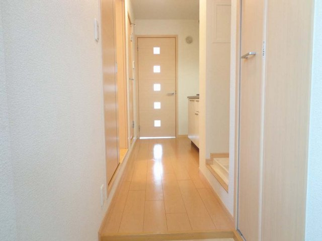 メゾンドシャンテールの玄関