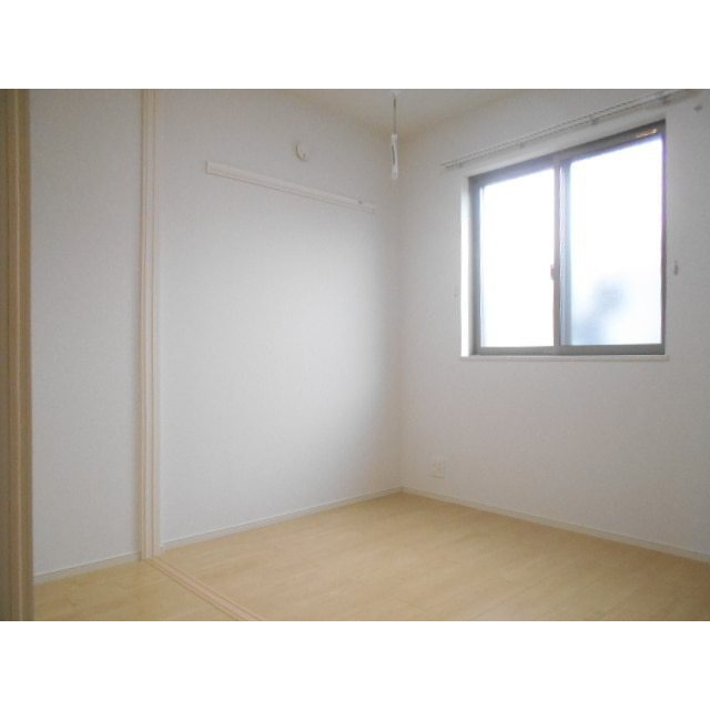 レジデンス江添Ⅱの居間・リビング