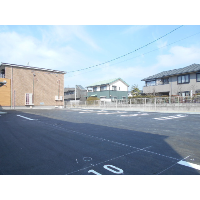 レジデンス江添Ⅱの駐車場