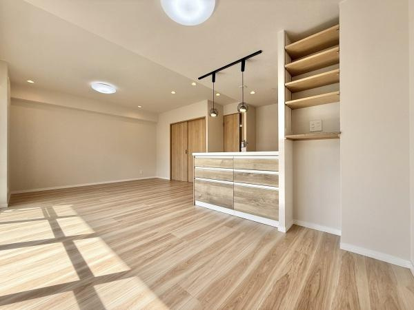 【駐車場】 | ヴィルメゾン上野芝 | お車の出し入れも楽々ですね♪現地駐車場部分になります！駐車場空有です！
