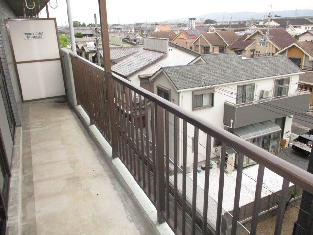 ル・ソレイユ結崎のバルコニー