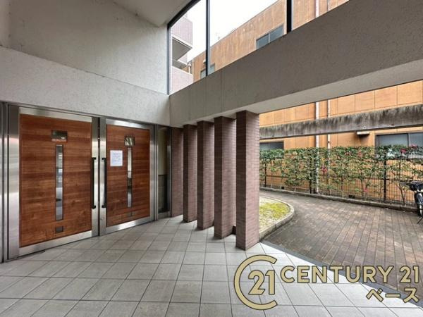 グリーントピア２１コミュネット香芝のエントランス|■現地撮影写真■現地正面出入口です！