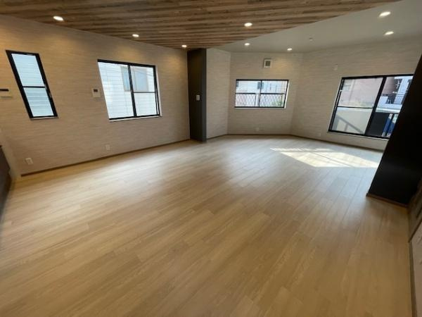 【居間・リビング】 | 大阪市東淀川区大道南1丁目　中古戸建