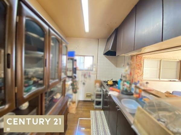 岩出市新田広芝　中古戸建のキッチン