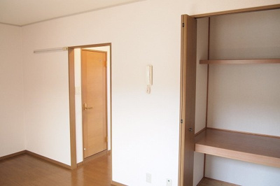 【内装】 | メイプルハイツ | クローゼット