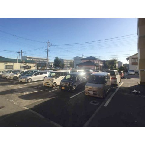 坂口コーポの駐車場