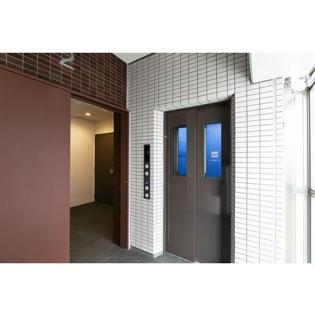 リバーレ浅草駒形のエントランス