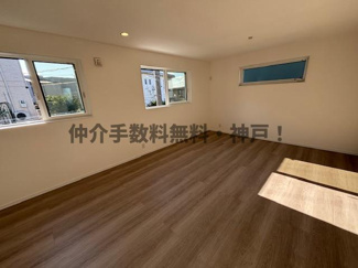 【居間・リビング】 | 神戸市垂水区塩屋台1丁目　新築戸建　仲介手数料無料！ | ゆったりとしたリビングです