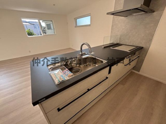 【キッチン】 | 神戸市垂水区塩屋台1丁目　新築戸建　仲介手数料無料！ | きれいなキッチンです