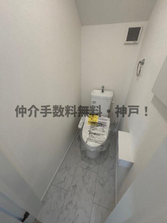 【トイレ】 | 神戸市垂水区塩屋台1丁目　新築戸建　仲介手数料無料！ | トイレです