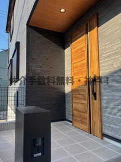 【玄関】 | 神戸市垂水区塩屋台1丁目　新築戸建　仲介手数料無料！ | シンプルで使いやすい玄関です