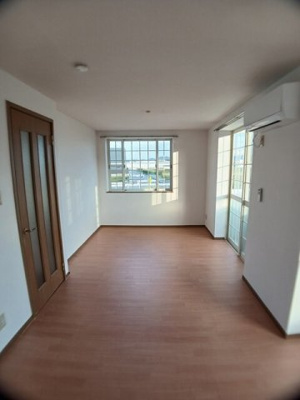 【居間・リビング】 | アメニティ郷東Ａ | 居間です