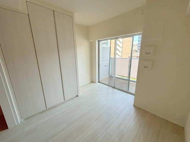 シティカレント新大阪の洋室