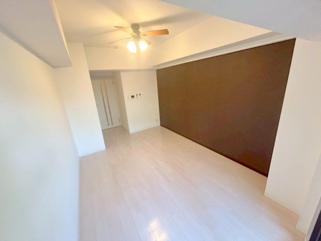 Luxe新大阪SOUTHの居間・リビング