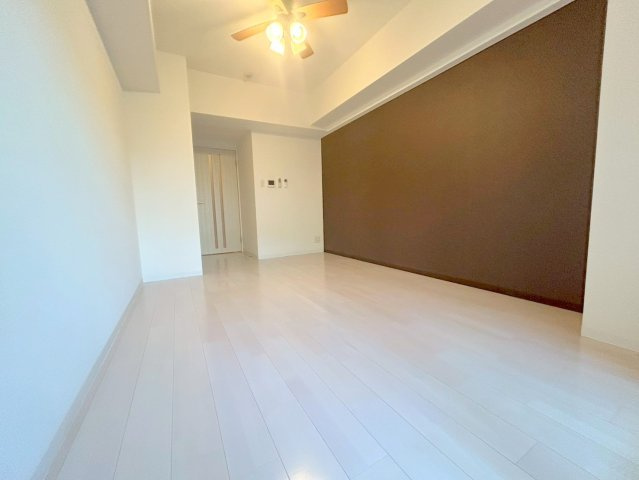 Luxe新大阪SOUTHの居間・リビング