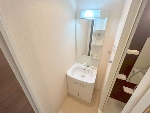 Luxe新大阪SOUTHの洗面所