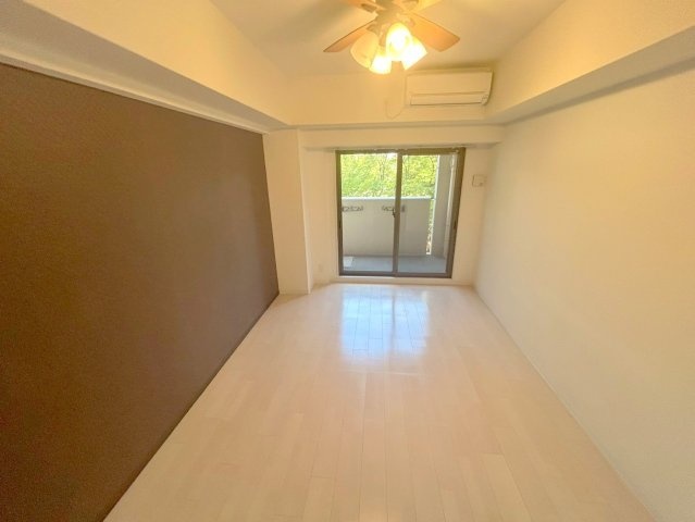 Luxe新大阪SOUTHの寝室