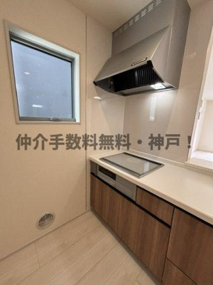 【キッチン】 | 神戸市垂水区名谷町　新築戸建2号棟　仲介手数料無料！ | キッチンでお料理をお楽しみください