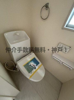【トイレ】 | 神戸市垂水区名谷町　新築戸建2号棟　仲介手数料無料！ | トイレです
