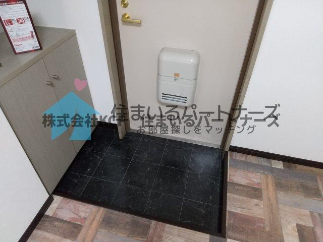 FR合川の玄関|明るい玄関です