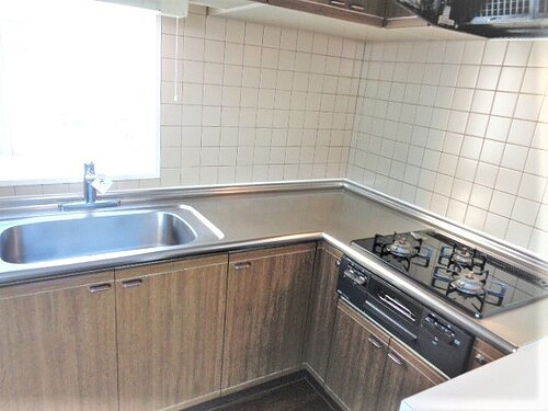 バルミー高須のキッチン|Ｌ字型キッチン　※2025年7月撮影