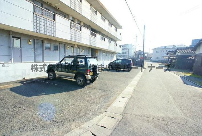 セレクトハイツの駐車場|駐車スペースもあります