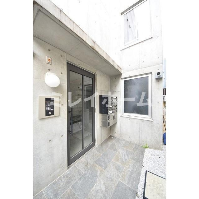 ティーグル荏原中延のエントランス