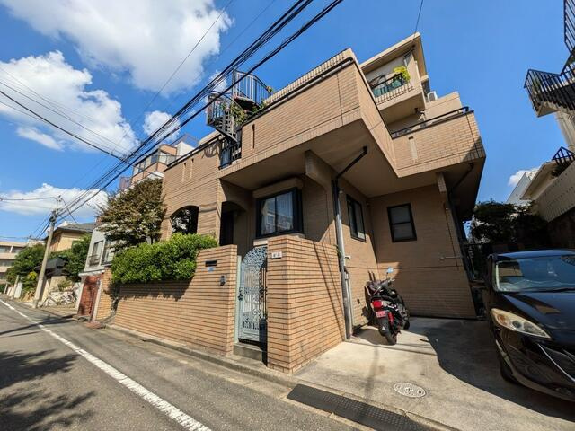 北区西が丘1丁目のマンションの画像