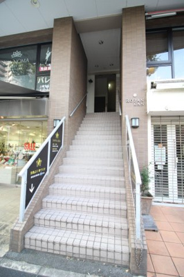 【エントランス】 | ロザン館