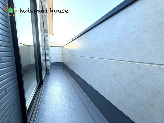 上尾市原市17期　新築戸建　KEIAIGRACE01のバルコニー