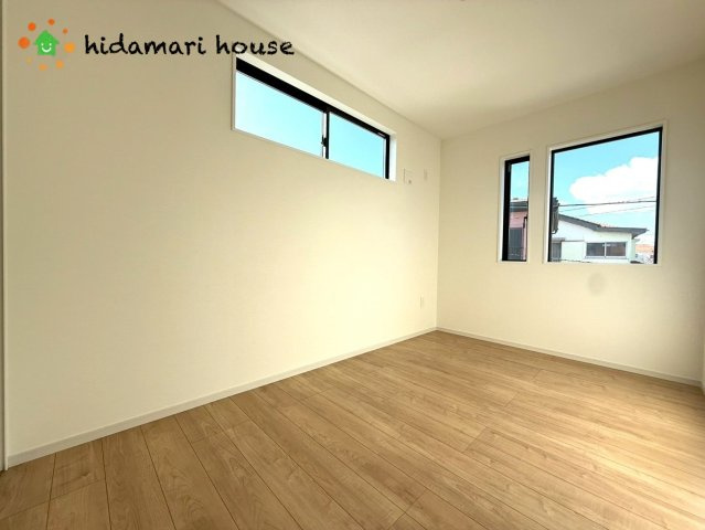 上尾市原市17期　新築戸建　KEIAIGRACE01の洋室|2階洋室：5帖