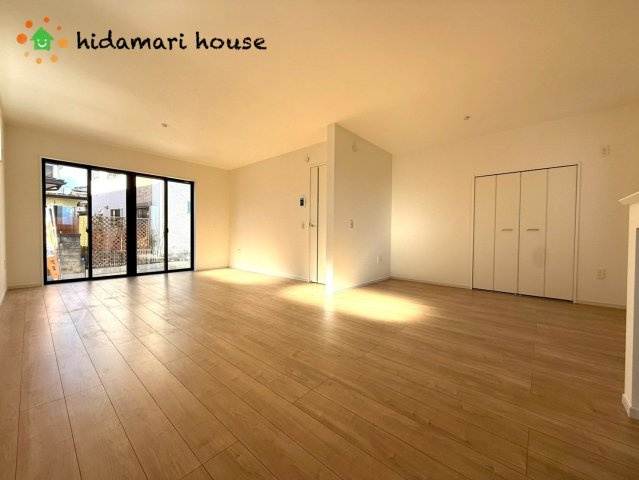 上尾市原市17期　新築戸建　KEIAIGRACE01の居間・リビング