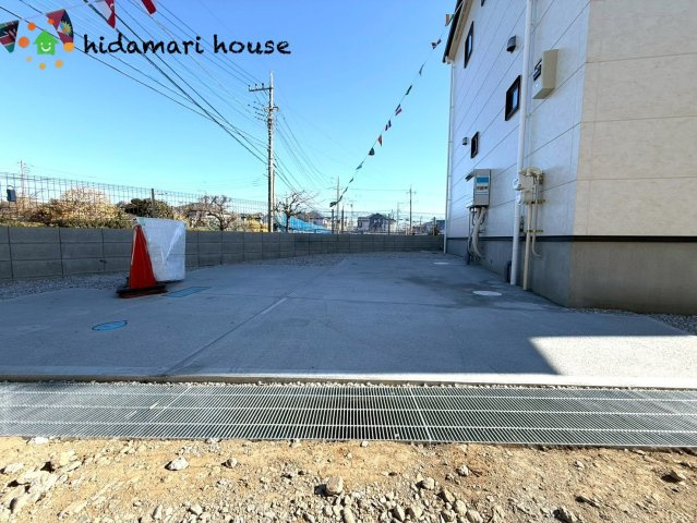 上尾市原市17期　新築戸建　KEIAIGRACE01の駐車場