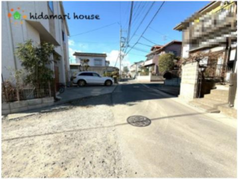 上尾市原市17期　新築戸建　KEIAIGRACE01の前面道路含む現地写真