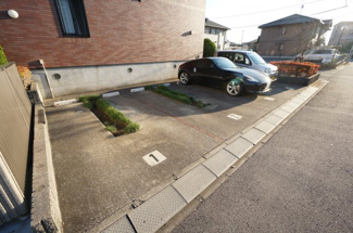 【駐車場】