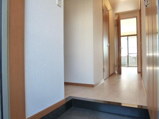 【玄関】 | クローバーハウスＢ | 玄関