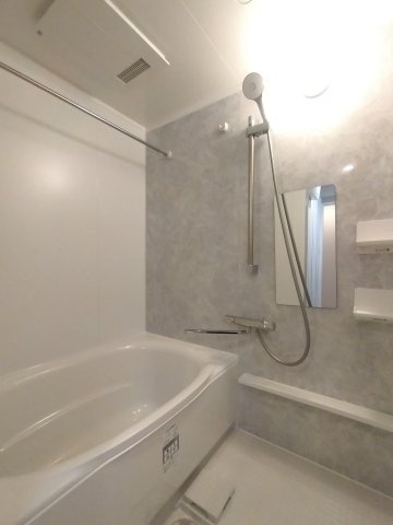 シャルム野中南公園の浴室|ゆったり過ごせるお風呂です