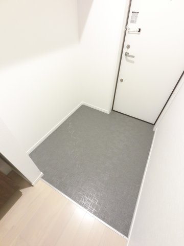 グランダ千葉の玄関