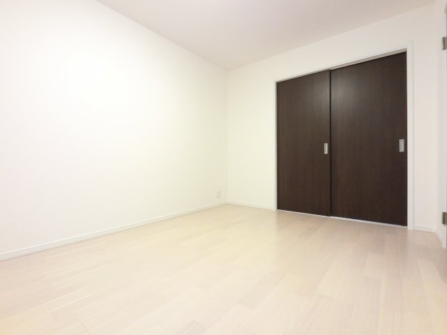 グランダ千葉の居間・リビング