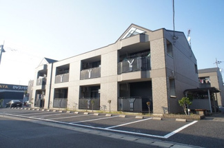 【駐車場】 | クローバーハウスＢ | 外観写真（昼）