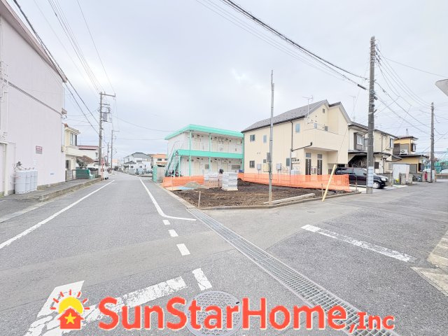 【サンスターホーム】羽村市双葉町2丁目　オール電化新築戸建の前面道路含む現地写真