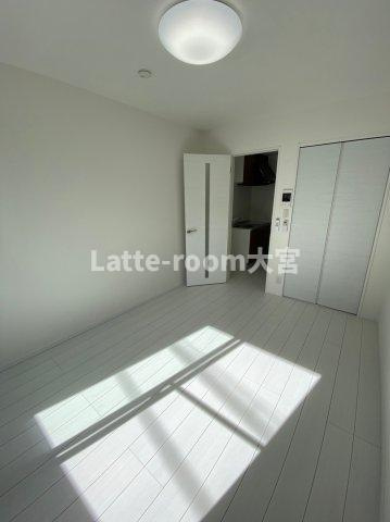 ウエストガーデン大和田の居間・リビング